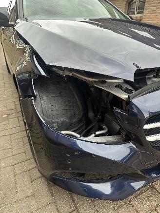 Mercedes C-klasse Estate 350 e picture 30