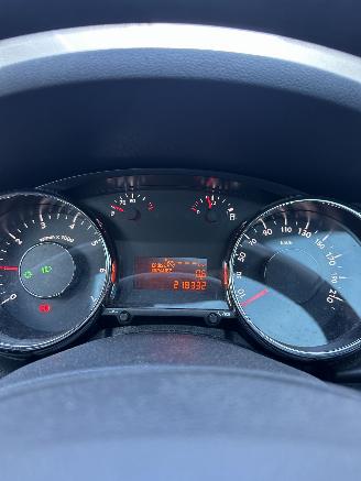 Peugeot 3008 1.6 VTi ST picture 14