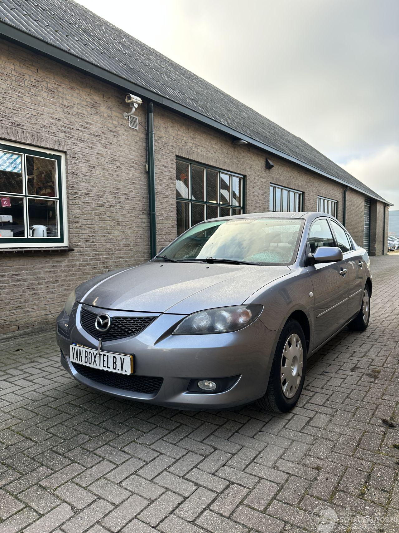 Mazda 3 1.6 Touring