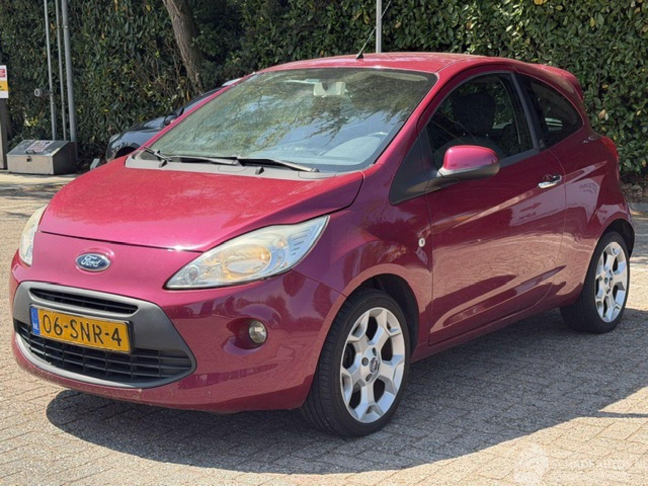 Ford Ka 1.2 titanium. AIRCO.