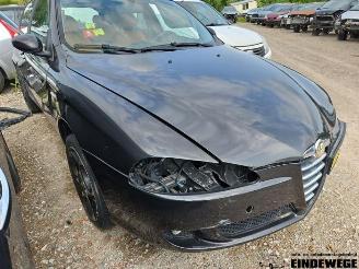 Alfa Romeo 147 147 (937), Hatchback, 2000 / 2010 1.6 Twin Spark 16V picture 4