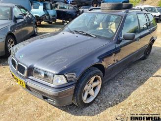 Vrakbiler auto BMW 3-serie 3 serie Touring (E36/3), Combi, 1995 / 1999 320i 24V 1997/7