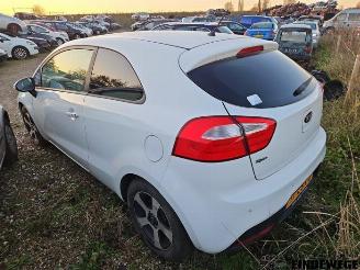 Kia Rio Rio III (UB), Hatchback, 2011 / 2017 1.2 CVVT 16V picture 2