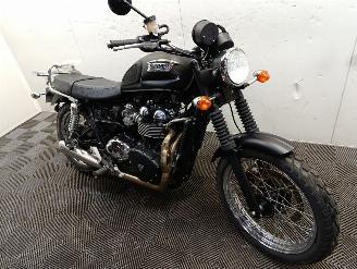 Vaurioauto  motor cycles Triumph Scrambler  2012/9