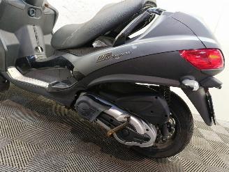 Piaggio  500 MP3 picture 17