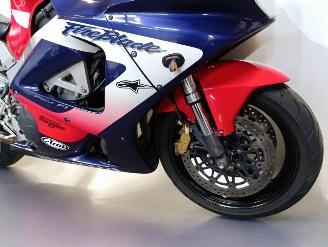 Honda CBR 900 RR picture 12