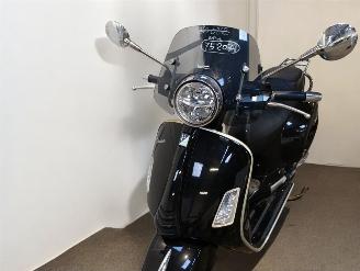 Piaggio  GTS VESPA picture 2