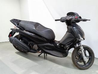 Avarii scootere Piaggio  BEVERLY 2020/5
