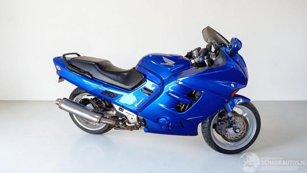 Honda CBR 1000 F