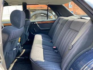 Mercedes E-klasse 230 *Klima* picture 16