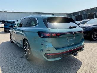 Volkswagen Passat Variant 2.0 TDI DSG R-Line *HEAD-UP -AHK* picture 11