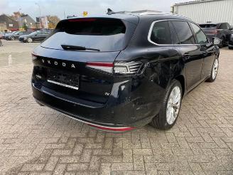 Skoda Superb Combi 1.5 TSI iV L&K *HEAD-UP - PANO-AHK* picture 13