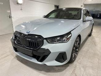 Coche accidentado BMW i5 eDrive40 M Sport* HUD - KAM - PANO - AHK* 2023/8