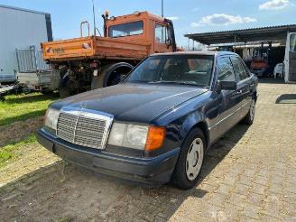 Gebrauchtwagen PKW Mercedes E-klasse 230 W124 Limousin 1991/4