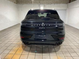 Porsche Cayenne E-Hybrid CHRONO/PANO/HUD/360/AHK/NAVI picture 10