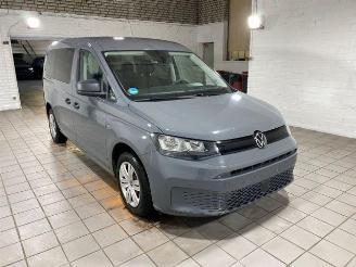 Schadeauto Volkswagen Caddy maxi Kombi 2.0 TDI 2025/1