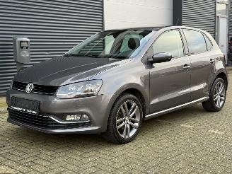 krockskadad bil auto Volkswagen Polo Allstar 1.2 TSI Cruise Led Stoelverwarming Clima 2016/9