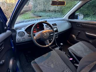 Suzuki Swift 1.3 GLS picture 3