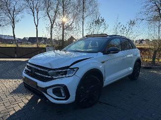 Schadeauto Volkswagen T-Roc Volkswagen T-Roc R-Line 1.5 TSI DSG PANO 2025 ACC Massage ! 2025/3
