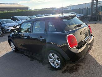skadebil auto Mini One  2015/10