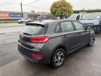 krockskadad bil auto Hyundai I-30  2021/12