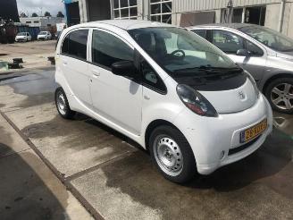Peugeot iOn iOn, Hatchback 5-drs, 2010 iOn picture 5