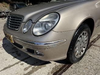 Mercedes E-klasse 240 Elegance! 155dzk NAP! nL Auto picture 4