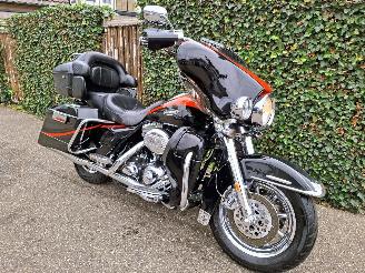 škoda motocykly Harley-Davidson  110 FLHTCUSE 2 CVO 5HD Screamin Eagle 2007/4