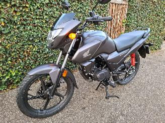 škoda motocykly Honda CB 125 F A1 RIJBEWIJS 2025/9