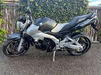 Schade motor Suzuki  GSR 600 A 2009/4