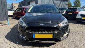  Ford Focus WF06XXGCC6FD59458 2015/3