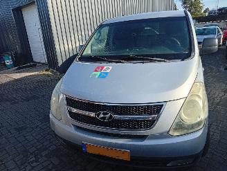 Schadeauto Hyundai H-300 2.5 CRDi Bestel  Diesel 2.497cc 125kW (170pk)v 2009/1