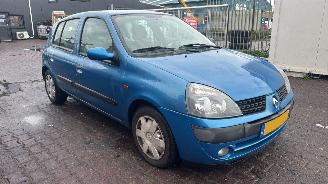 Schadeauto Renault Clio  2002/1