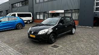 krockskadad bil auto Dacia Sandero 1.2 16V. 55KW 2010/7