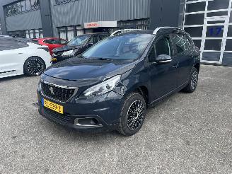 krockskadad bil auto Peugeot 2008 1.2 PURETECH BLUE LION 2018/1