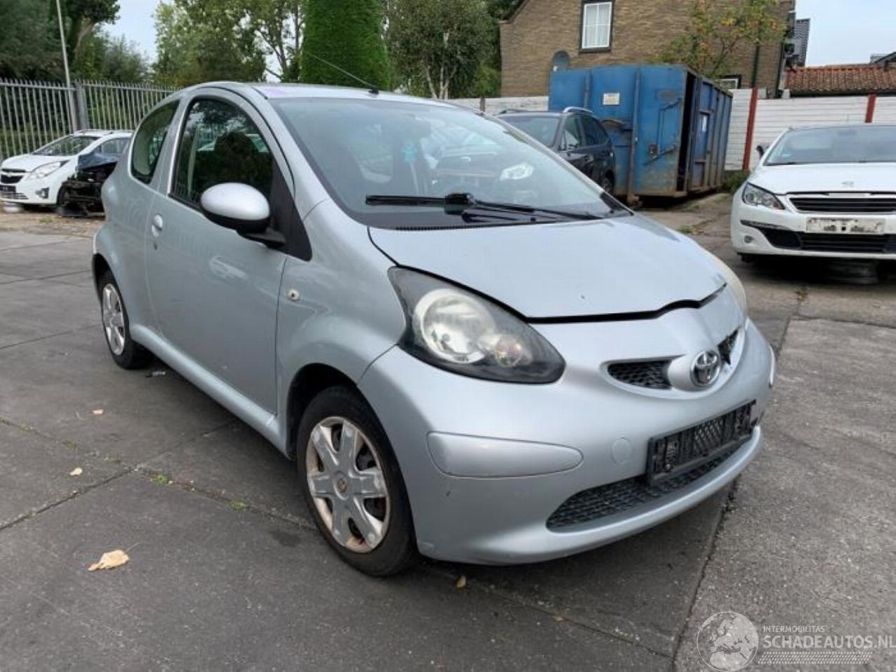Toyota Aygo Aygo (B10), Hatchback, 2005 / 2014 1.0 12V VVT-i