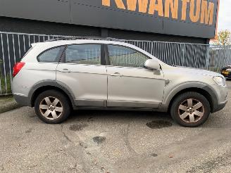 Chevrolet Captiva 2.4 16V 4x4 SUV  Benzine 2.405cc 100kW (136pk) 4x4 2006-06/2011-02 (KLACCM12) Z24SED picture 4