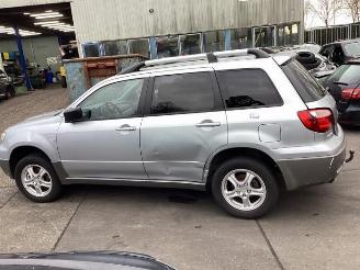 Mitsubishi Outlander Outlander (CU), SUV, 2001 / 2007 2.0 16V 4x2 picture 8