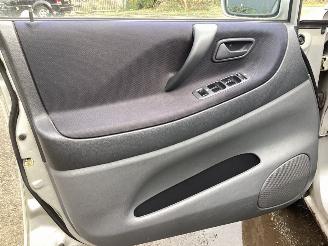 Suzuki Liana 1.6 MPi 16V Hatchback 4Dr Benzine 1.586cc 76kW (103pk) FWD 2001-07/2008-04 (ERC31) M16A picture 18