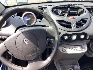 Renault Twingo Twingo II (CN), Hatchback 3-drs, 2007 / 2014 1.2 16V picture 11
