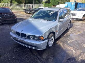 Auto da rottamare BMW 5-serie 5 serie Touring (E39), Combi, 1996 / 2004 520i 24V 2001/4