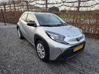 Damaged car Toyota Aygo X 1.0 VVT-I MT Play 2022/10