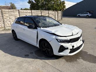 krockskadad bil auto Opel Astra 1.2i - 12V TURBO 2024/6