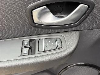 Renault Clio 4 1.5 DCI 90 picture 13