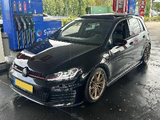 krockskadad bil auto Volkswagen Golf 2.0TSI 400PK! Panorama Led Leer 2015/3