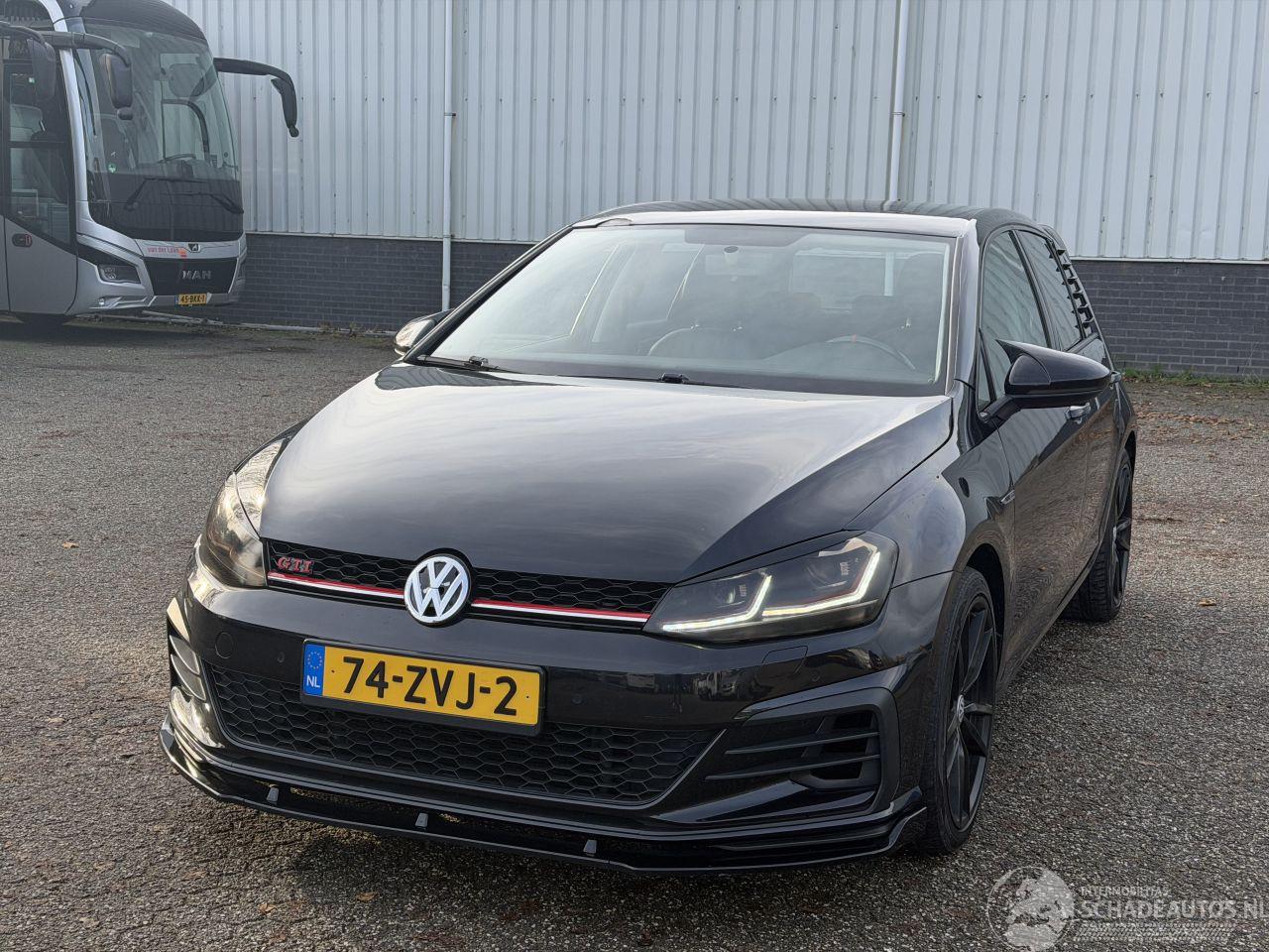 Volkswagen Golf 1.2 TSI GTI LOOK