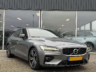 skadebil auto Volvo S-60 2.0 T4 R-Design 2020/3