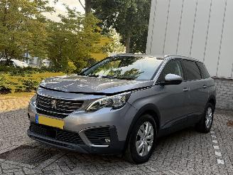 Unfallwagen Peugeot 5008 1.2 Benzine 7persoons 2018/8