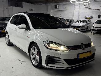 Volkswagen Golf 7,5 GTI PERFORMANCE PANO/DSG picture 3