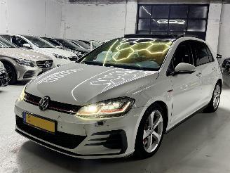 krockskadad bil auto Volkswagen Golf 7,5 GTI PERFORMANCE PANO/DSG 2019/10